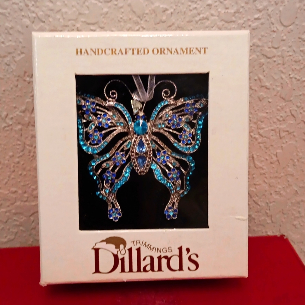 BEAUTIFUL DECORTIVE BUTTERFLY ORNAMENT
